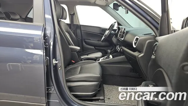 Hyundai Venue 2022 thumb 2