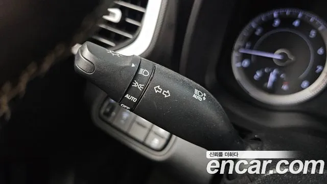 Hyundai Venue 2022 thumb 8