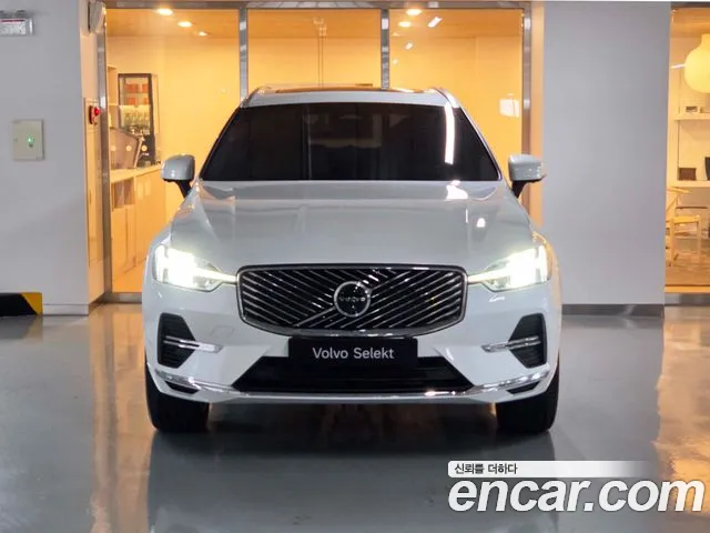 Volvo XC60 2025 thumb 3