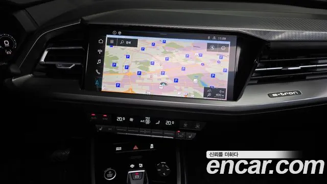 Audi Q4 e-tron 2022 thumb 2