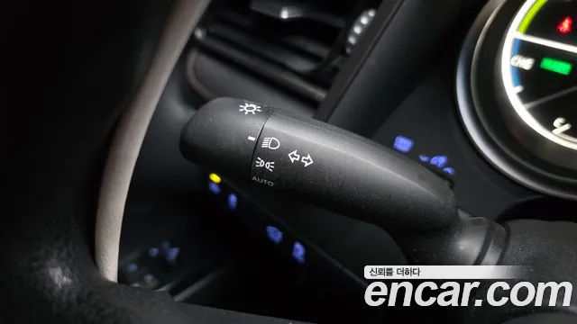 Toyota Camry 2019 thumb 3