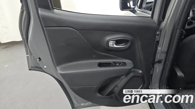 Jeep Renegade 2022 thumb 2