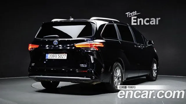 Toyota Sienna 2024 thumb 12