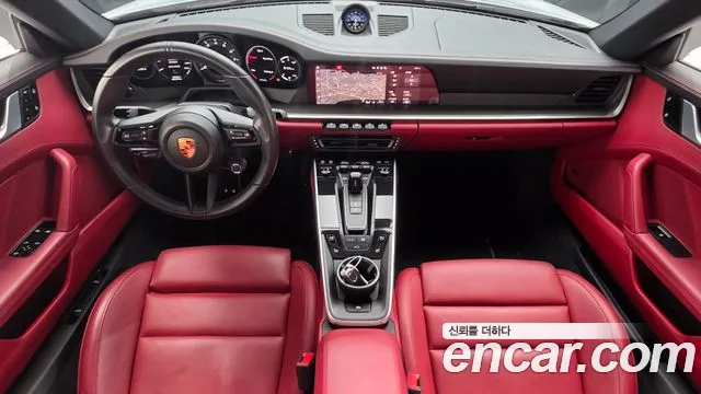 Porsche 911 2021 thumb 8