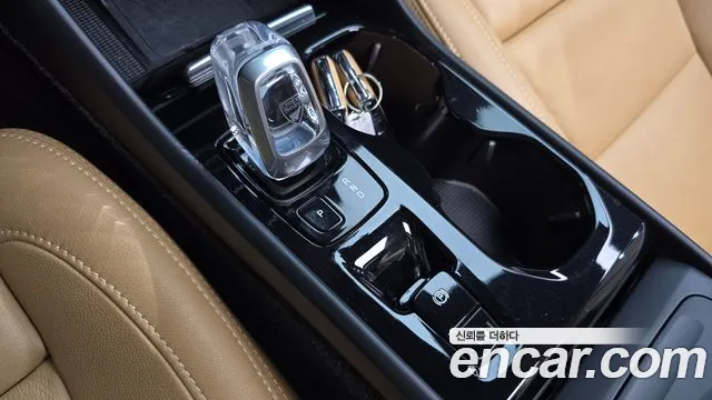 Volvo XC40 2020 thumb 6