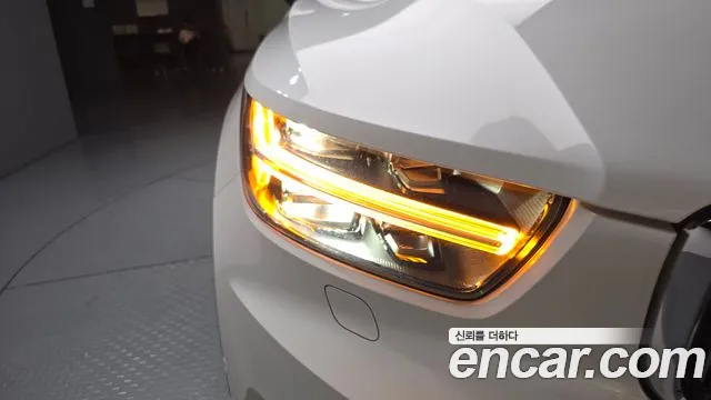 Volvo XC40 2020 thumb 12