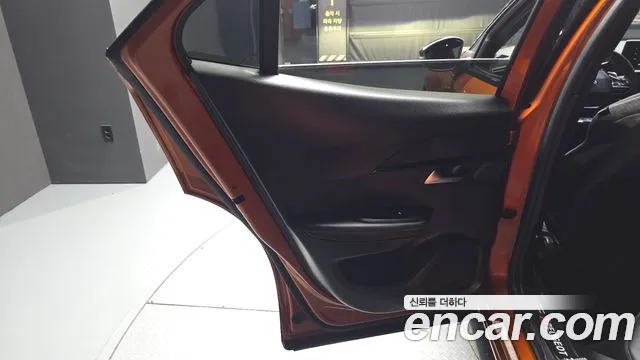 Peugeot 2008 2021 thumb 12
