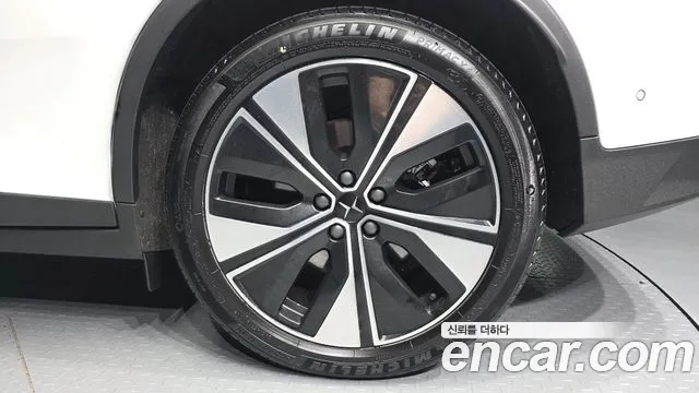Polestar 2 2023 thumb 4