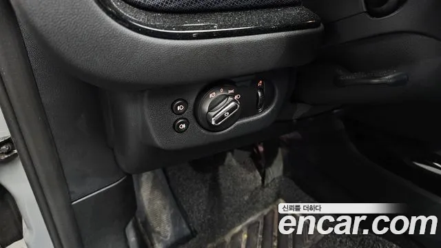 Mini Clubman 2022 thumb 11