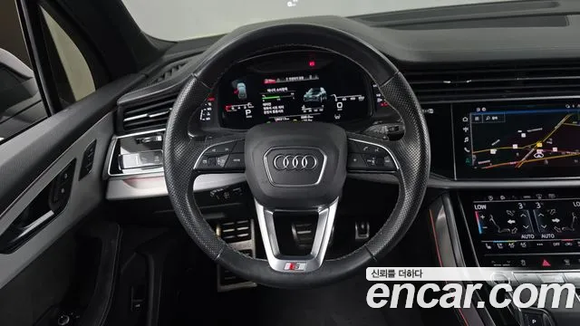 Audi Q7 2021 thumb 9