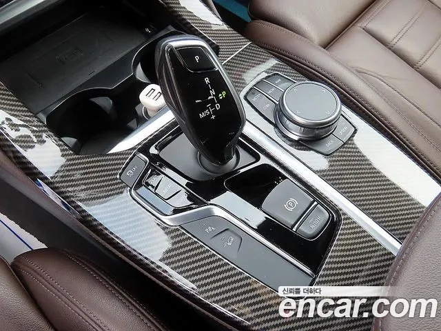 BMW X4 2020 thumb 8