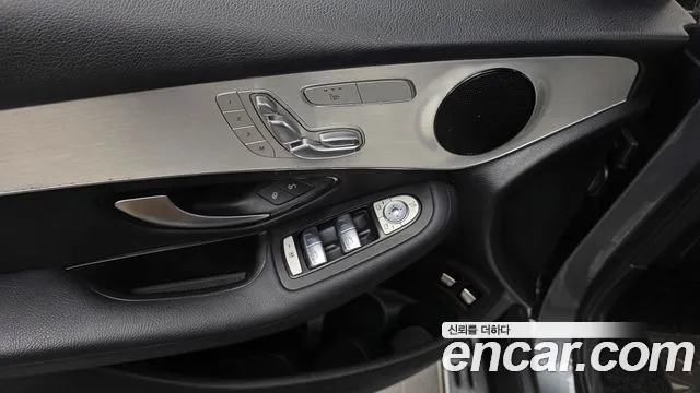 Mercedes-Benz GLC 2019 thumb 11