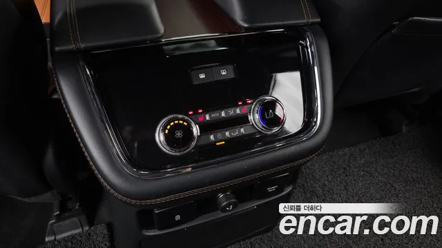 Lincoln Navigator 2021 thumb 2