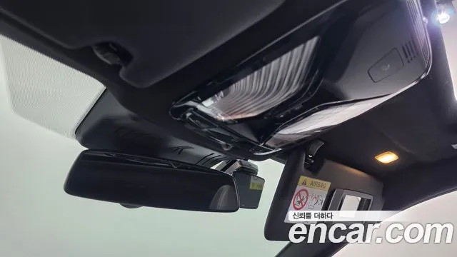 BMW i4 2023 thumb 3