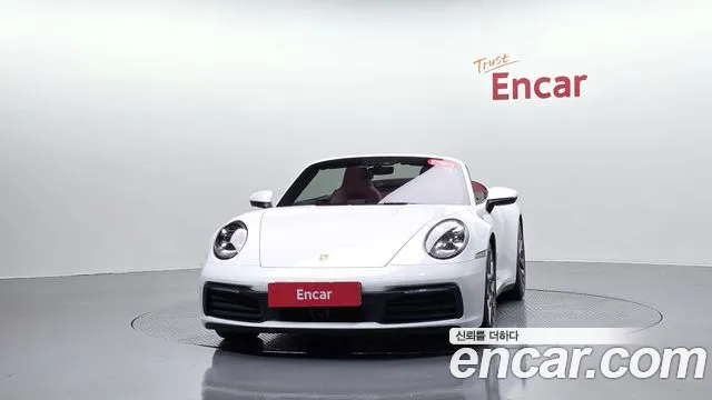 Porsche 911 2020 thumb 7
