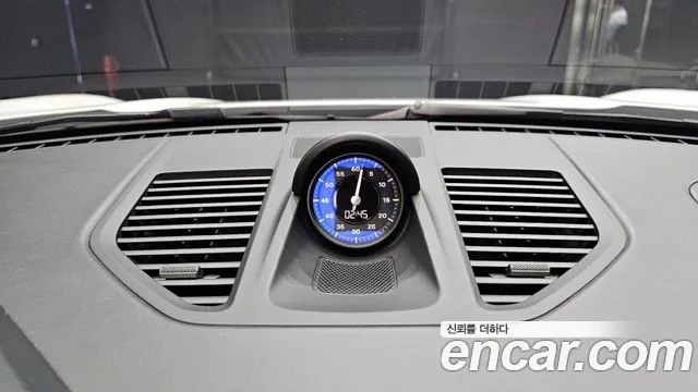 Porsche 911 2020 thumb 10