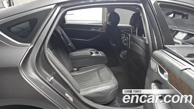 Genesis G80 2019 thumb 6
