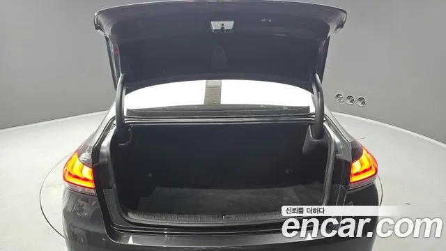 Genesis G80 2019 thumb 11