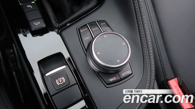 BMW X2 2019 thumb 11