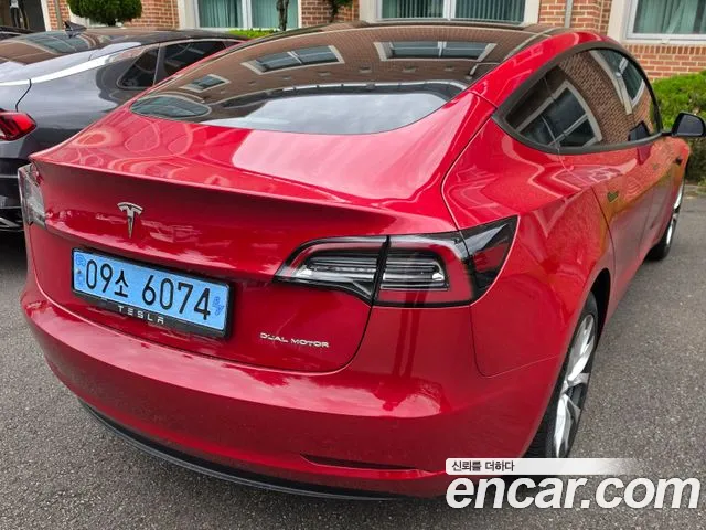 Tesla Model 3 2022 thumb 2