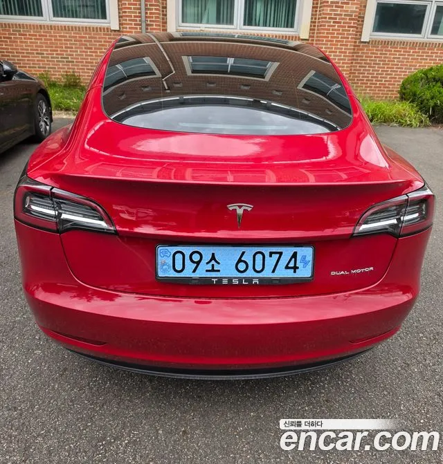 Tesla Model 3 2022 thumb 4