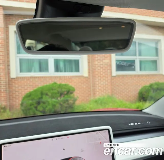 Tesla Model 3 2022 thumb 8