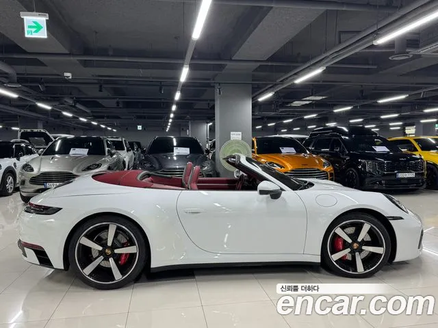 Porsche 911 2020 thumb 6