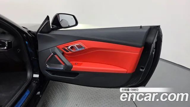 BMW Z4 2025 thumb 11