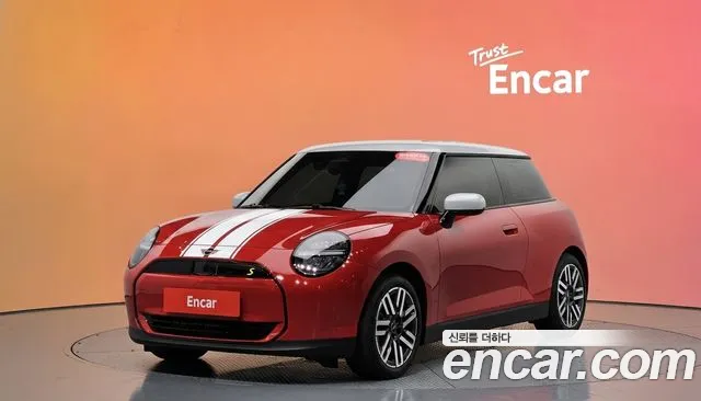Mini Hatch 2026 thumb 8