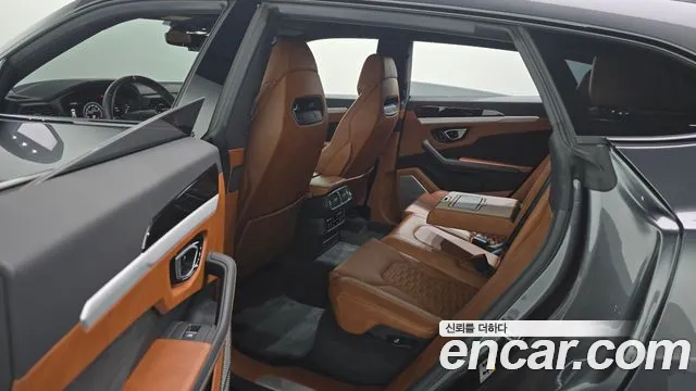 Lamborghini Urus 2020 thumb 7