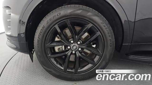 Land Rover Discovery Sport 2024 thumb 11