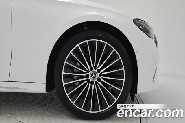 Mercedes-Benz E-Класс 2025 thumb 12