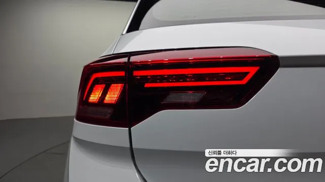 Volkswagen T-Roc 2021 thumb 4