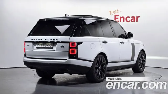 Land Rover Range Rover 2020 thumb 12