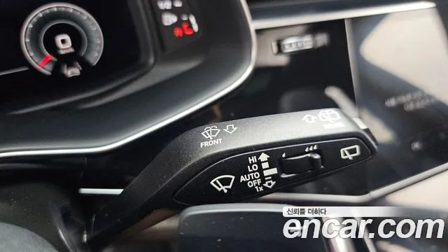 Audi Q7 2021 thumb 7