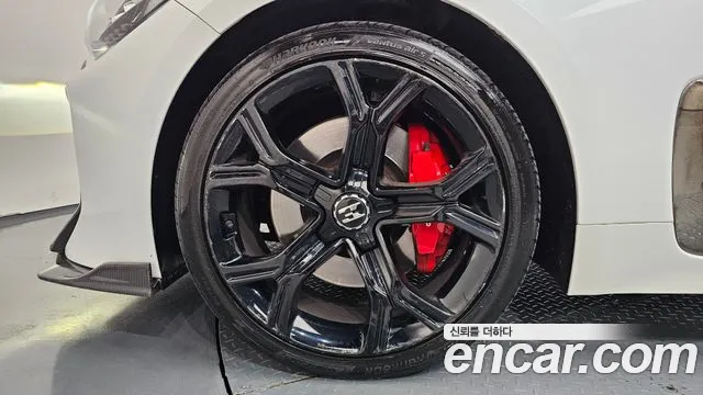 Kia Stinger 2019 thumb 6
