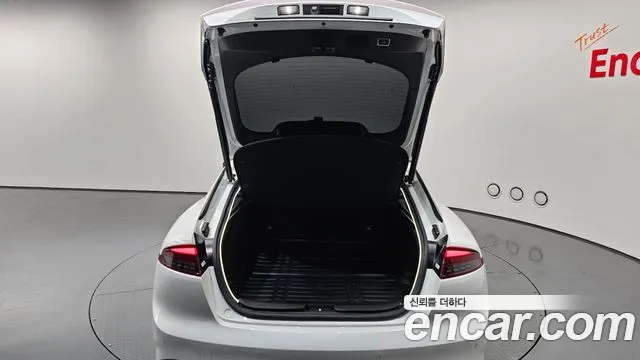Kia Stinger 2019 thumb 12