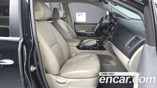 Kia Carnival 2019 thumb 10