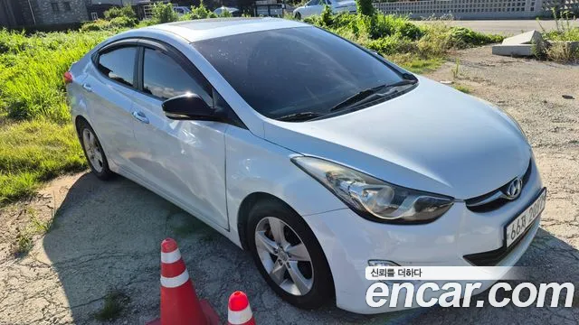 Hyundai Avante 2010 thumb 2