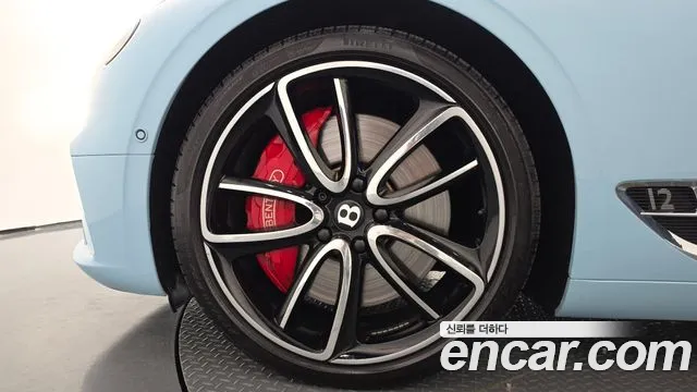 Bentley Continental 2019 thumb 5