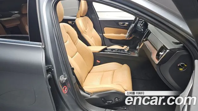Volvo S60 2021 thumb 9