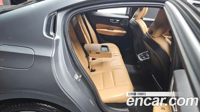 Volvo S60 2021 thumb 12
