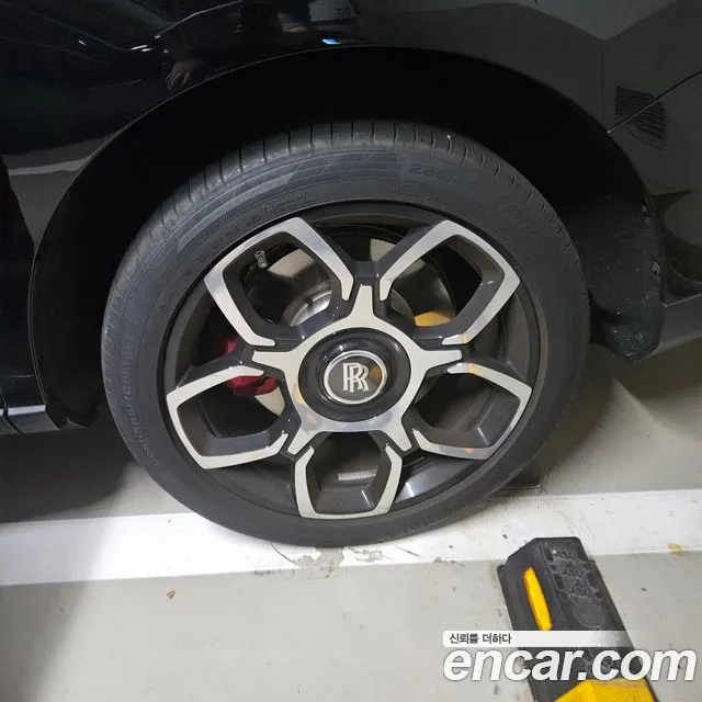 Rolls-Royce Cullinan 2024 thumb 10