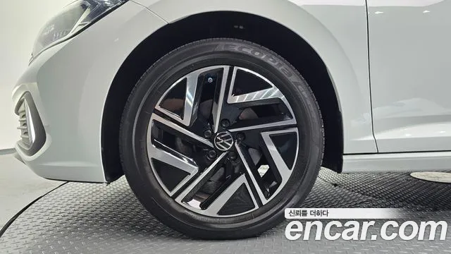 Volkswagen Jetta 2023 thumb 9