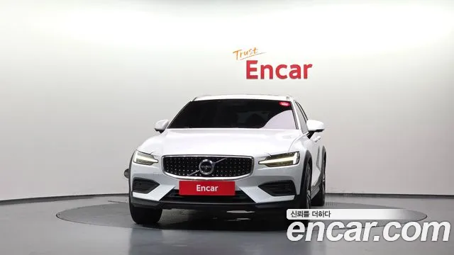 Volvo V60 2019 thumb 3
