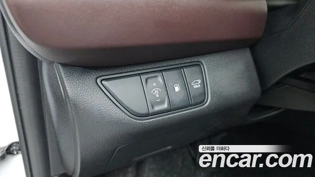 Genesis G70 2022 thumb 12