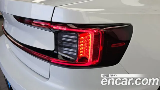 Polestar 2 2022 thumb 10