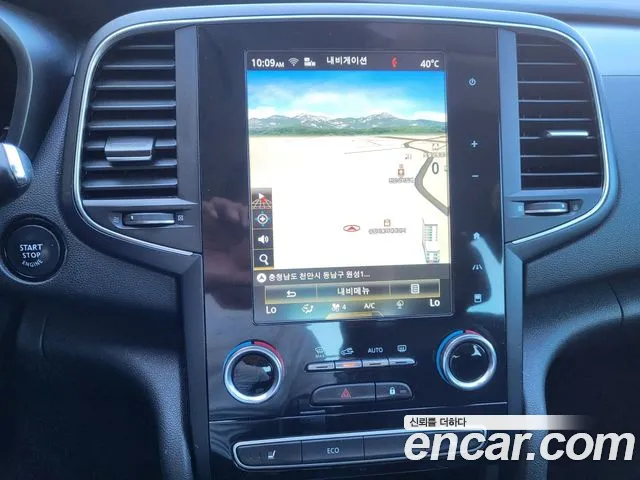Renault Megane 2019 thumb 2