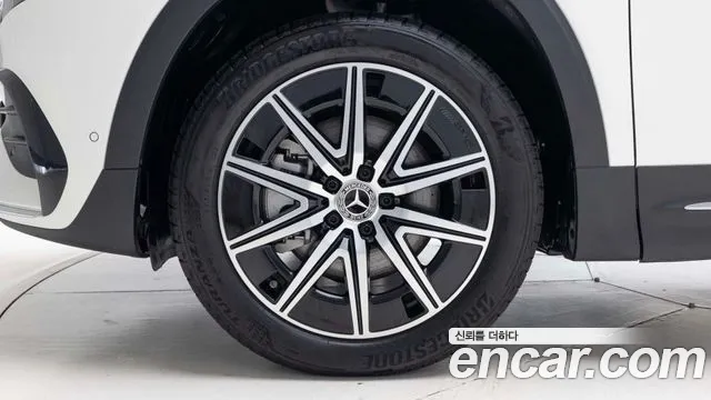 Mercedes-Benz EQB 2025 thumb 12