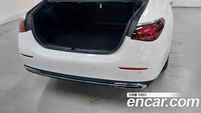 Mercedes-Benz E-Класс 2025 thumb 10